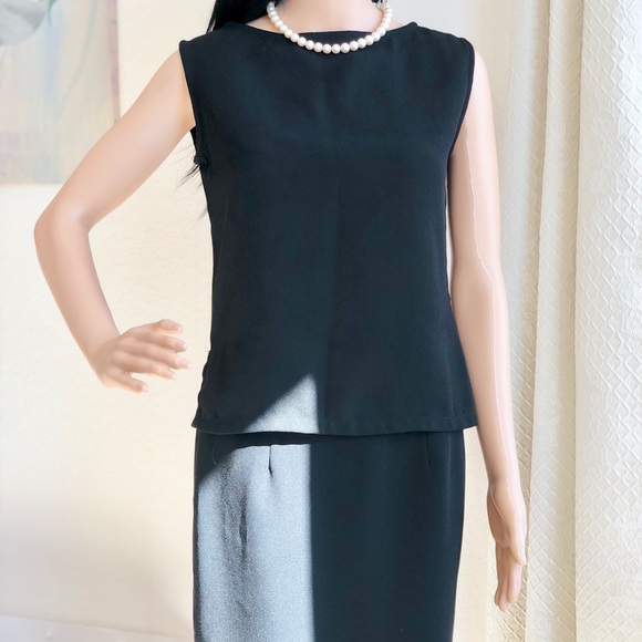 Skirt and blouse - Picture 2 of 5